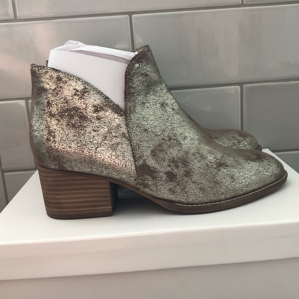 Never been worn booties